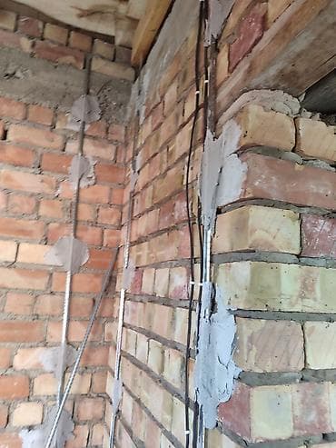 шифер и кирпич: Штукатурные работы по маякам. Механизированное и ручное выравнивание — 4