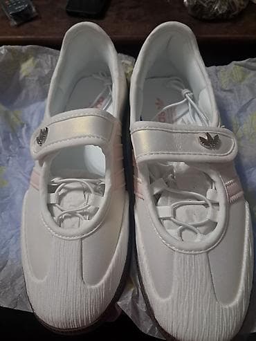 кийит: Кроссовкалар, 40, Adidas, Жаңы, түсү - Ак, Өзү алып кетүү — 2