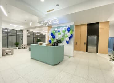 Сдаю Кабинет Для гинеколога, Для косметолога, Для массажиста, В бизнес центре, 25 м², Долгосрочно, С видом на горы, С системой безопасности