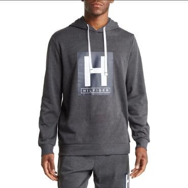 Футболкалар: Tommy Hilfiger. Толстовка с капюшоном и длинными рукавами.Графика — 3