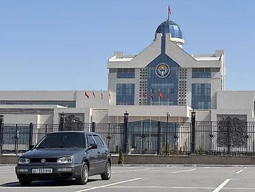 360: Volkswagen Golf: 1996 г., 1.8 л, Механика, Бензин, Хэтчбэк — 7