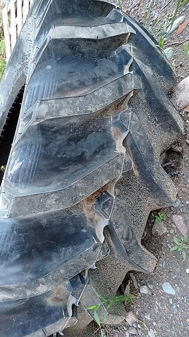 седельный тягачи: Сельскохозяйственная шина 16.9-28 R-1 - Размер: 16.9-28 - Тип — 1