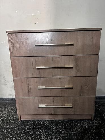 Комод с 4 выдвижными ящиками - Материал: ЛДСП с текстурой под