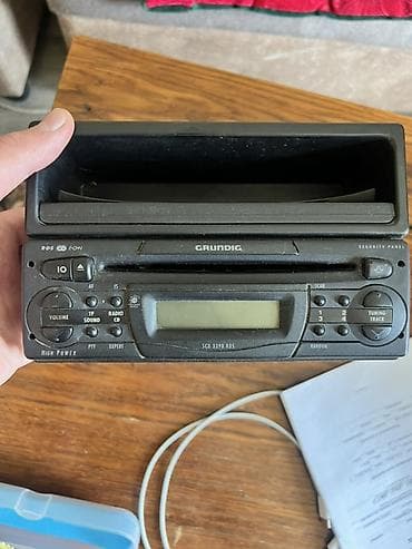 Автомагнитола GRUNDIG SCD 3390 RDS - Тип: 1-DIN головное устройство с