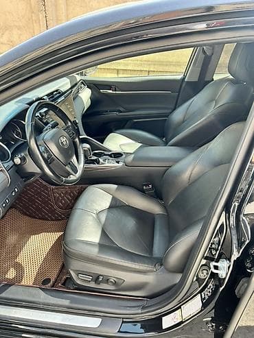 Toyota Camry: 2018 г., 2.5 л, Автомат, Гибрид, Седан — 3
