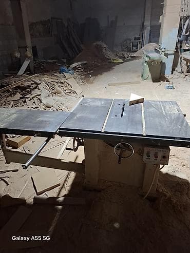 Деревообрабатывающие станки универсальные: Сдаётся столярный цех В комплекте: - Форматно-раскроечный станок — 3