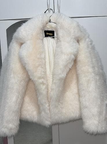 pull bear: Шуба, Короткая модель, M — 2