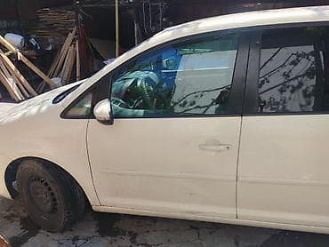 для такси авто: Volkswagen Touran: 2010 г., 1.9 л, Автомат, Дизель, Минивэн — 3