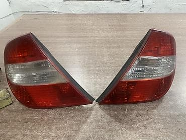 Комплект стоп-сигналов Toyota 2003 г., Б/у, Оригинал, Япония at lalafo.kg Комплект стоп-сигналов Toyota 2003 г., Б/у, Оригинал, Япония