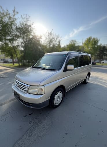 Honda Stepwgn: 2002 г., 2 л, Автомат, Газ, Минивэн