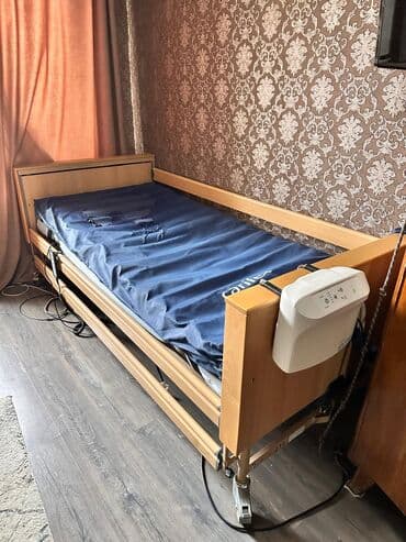 коляска для инвалида: Функциональная медицинская кровать с электрической регулировкой — 5