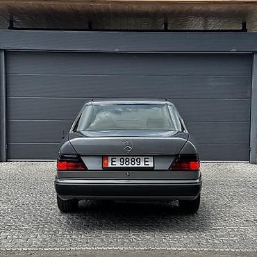 простой: Mercedes-Benz W124: 1990 г., 2.3 л, Механика, Бензин, Седан — 7