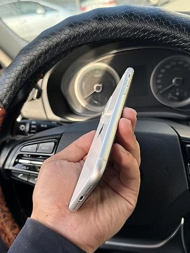 iphone 12 max: IPhone 11, Б/у, 128 ГБ, Белый, Чехол, 72 % — 6