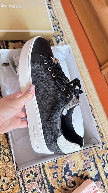 мега акция: Кроссовки, 41, Michael Kors, Новый, цвет - Черный, Платная доставка, Самовывоз — 2
