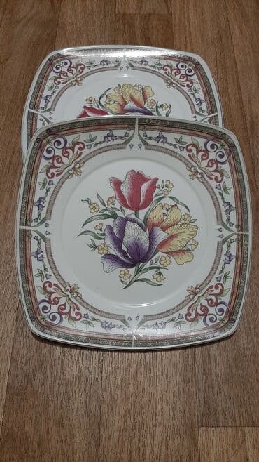 Фарфор есть 4 шт,цена за 1 шт