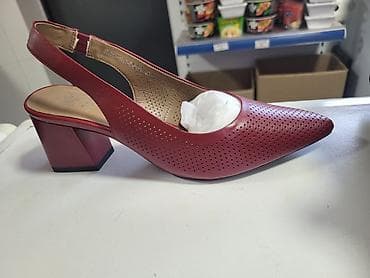 кожаное: Продаю новые кожаные босоножки. размер 36.цена 5500сом — 6