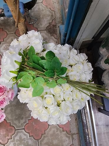 бугенвиллеи: Искусственные цветы – композиции из белых роз и бугенвиллии - Тип — 6
