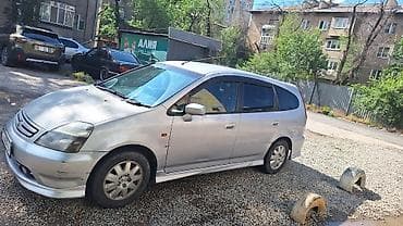 step wgn: Honda Stream: 2003 г., Автомат, Бензин, Минивэн — 2