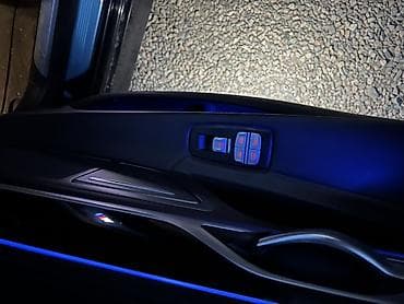 монитор с камерой заднего вида: BMW 7 series: 2017 г., 3 л, Автомат, Бензин, Седан — 7