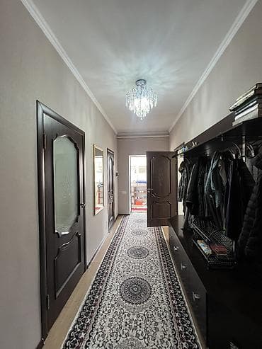 продажа домов в джалал абаде: Продаётся уютный дом 🏡 📍 Тихий, живописный район ▪️ 111 м², участок 5 — 9
