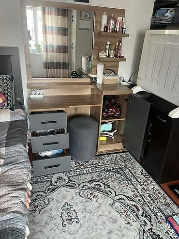 дамский стол: Туалетный столик, Б/у, С зеркалом, цвет - Серый, ЛДСП — 7