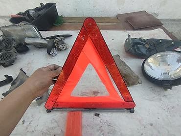 аптечка для машин: Отражатель Audi Оригинал — 2