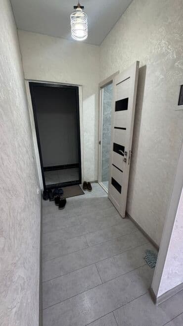 сдаю квартиру в 6 микрорайоне: 1 комната, 43 м², 106 серия улучшенная, 6 этаж, Косметический ремонт — 7