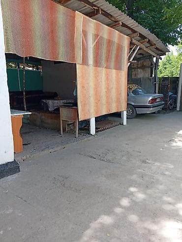 дом участки: Продаётся дом село Маловодное с двором за высоким забором на тихой — 9