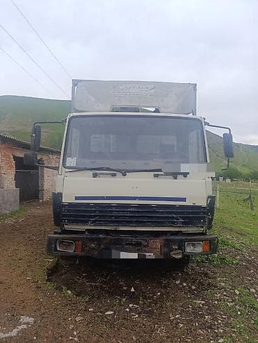 айнек авто: Жүк ташуучу унаа, Mercedes-Benz, Стандарт, Колдонулган — 1