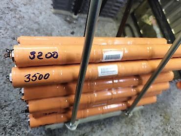 высоковольтная батарея: Высоковольтной батареи гибридного/электромобиля. - Тип соединений — 1