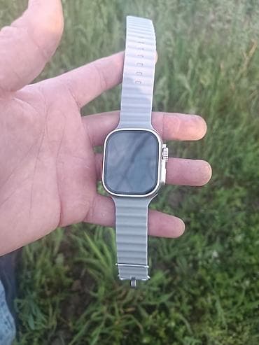 Смарт‑часы форм‑фактора Apple Watch Ultra, корпус 49 мм, титановый