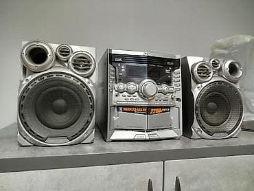 Продаю недорого JVC музыкальный центр есть и другие