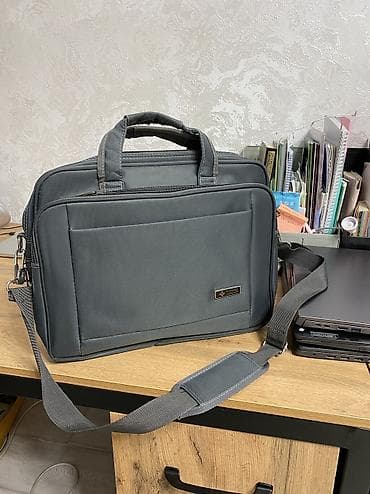 samsung book: Б/у сумка для ноутбука, все замки рабочие, много отсеков — 1
