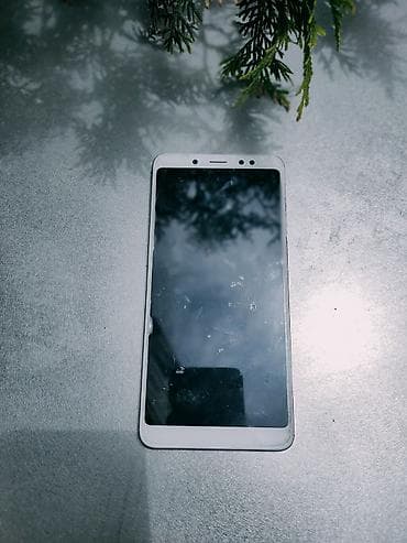радиомодуль: Redmi, Redmi 5, Б/у, 64 ГБ, цвет - Серебристый, 2 SIM — 1