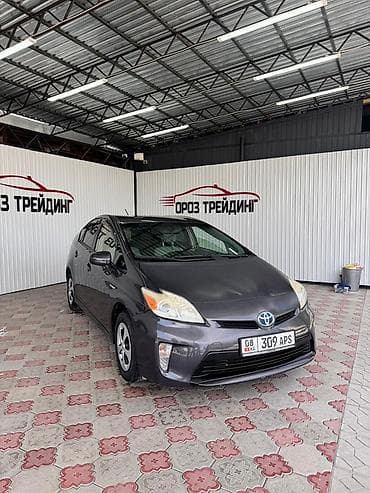 Toyota Prius: 2012 г., 1.8 л, Автомат, Гибрид, Хэтчбэк — 3