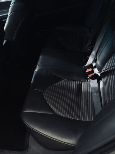 продаю домкрат: Toyota Camry: 2018 г., Седан — 6