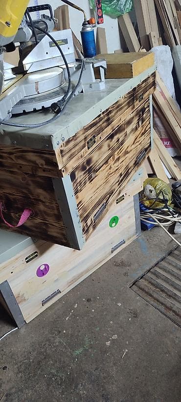 Үй жана бакча: Пчелиные ульи из дерева с металлическим обвесом с рамками. проводка — 2