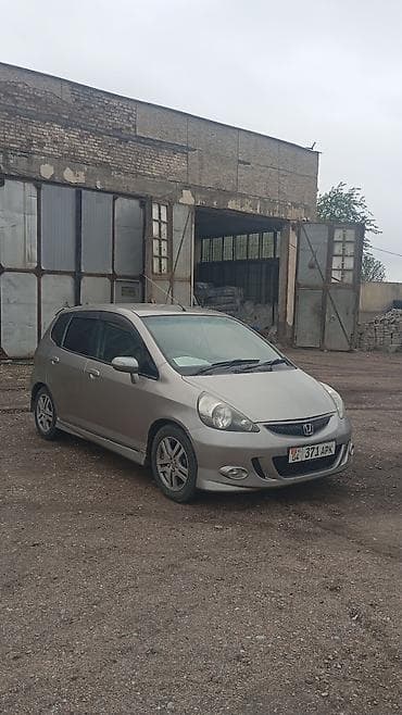 хонжа фит: Honda Fit: 2003 г., 1.5 л, Вариатор, Бензин, Хэтчбэк — 5