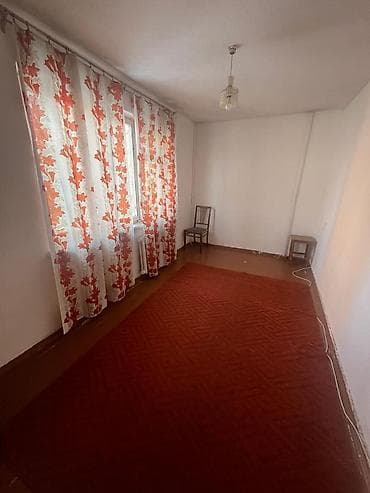 продаю квартиру 3 ком: 2 комнаты, 46 м², 104 серия, 3 этаж — 2