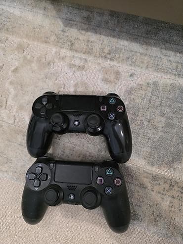 PlayStation 4 Slim (Sony) + 2 беспроводных геймпада DualShock 4 +