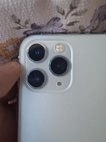 samsung a31: IPhone 11 Pro, Б/у, Серебристый — 1