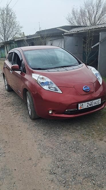 Nissan Leaf: 2013 г., Электромобиль, Хэтчбэк