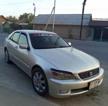 Lexus IS: 2002 г., 2 л, Механика, Бензин, Седан