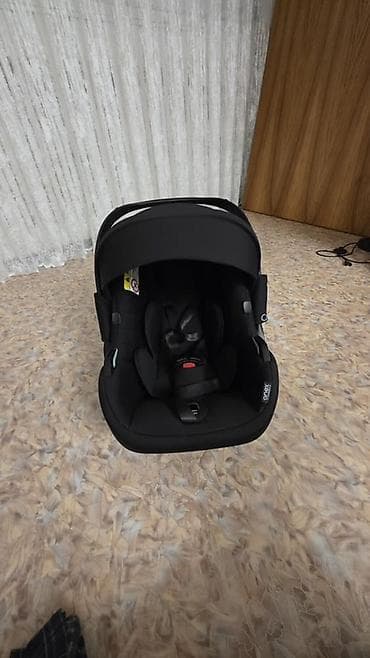 детские уги: Автокресло, цвет - Черный, Б/у — 3