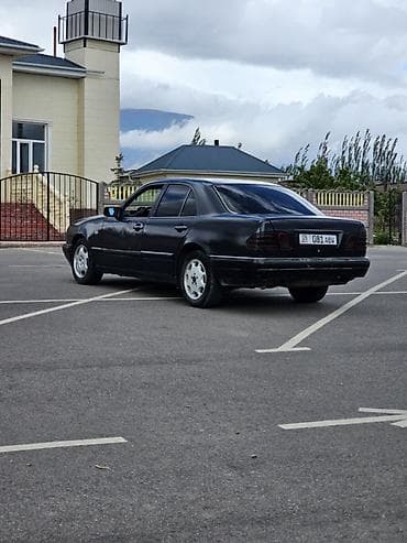 кирг шёлк: Mercedes-Benz E-Class: 1996 г., 2 л, Кол менен иштөөчү, Газ, Седан — 5