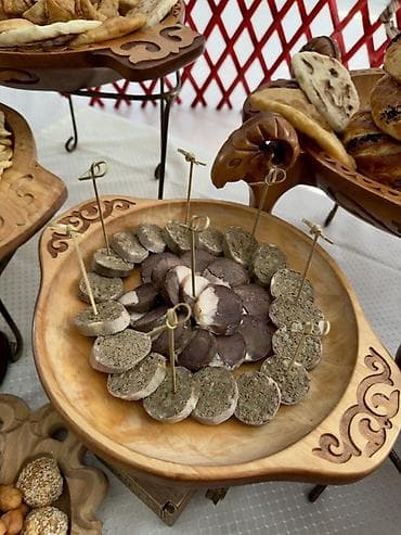 буу сервант: “НУКУРА ЭТНО ФУРШЕТ”🇰🇬🇰🇬🇰🇬🇰🇬 Сегодня стали частью мероприятия в школе — 8