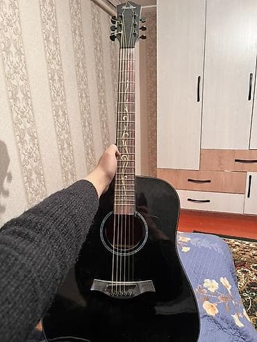 Гитары: Акустическая гитара 6-струнная, дредноут, черный глянцевый корпус — 2