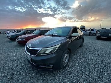 kia rio 2013: Kia Rio: 2015 г., 1.6 л, Механика, Бензин, Седан — 4