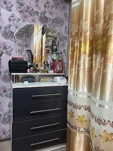 туалетный столик с лампочками: Комод для одежды, С зеркалом, цвет - Серый, Самовывоз — 1