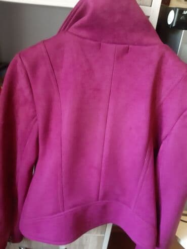 reebok куртка: Продаётся куртка,косуха. Новая, 44 размер, цвет малиновый, цвет ярко — 4